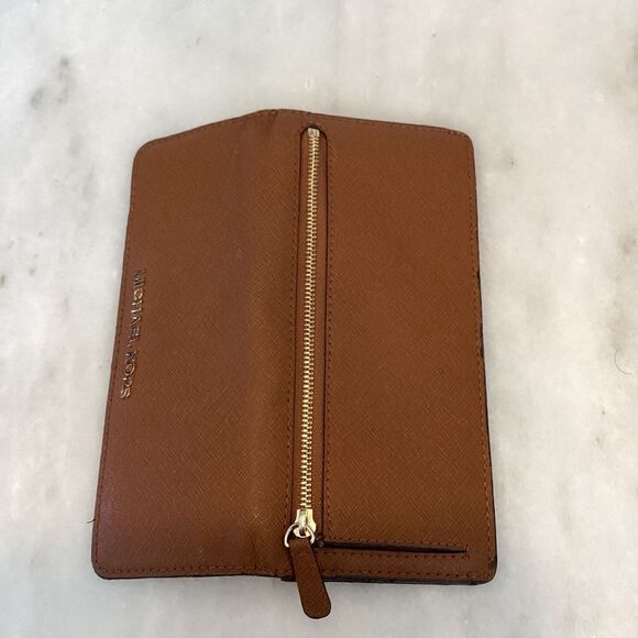 Michael Kors Slim Cross Grain Leather Full Sized Sleek Wallet - Picture 12 of 16